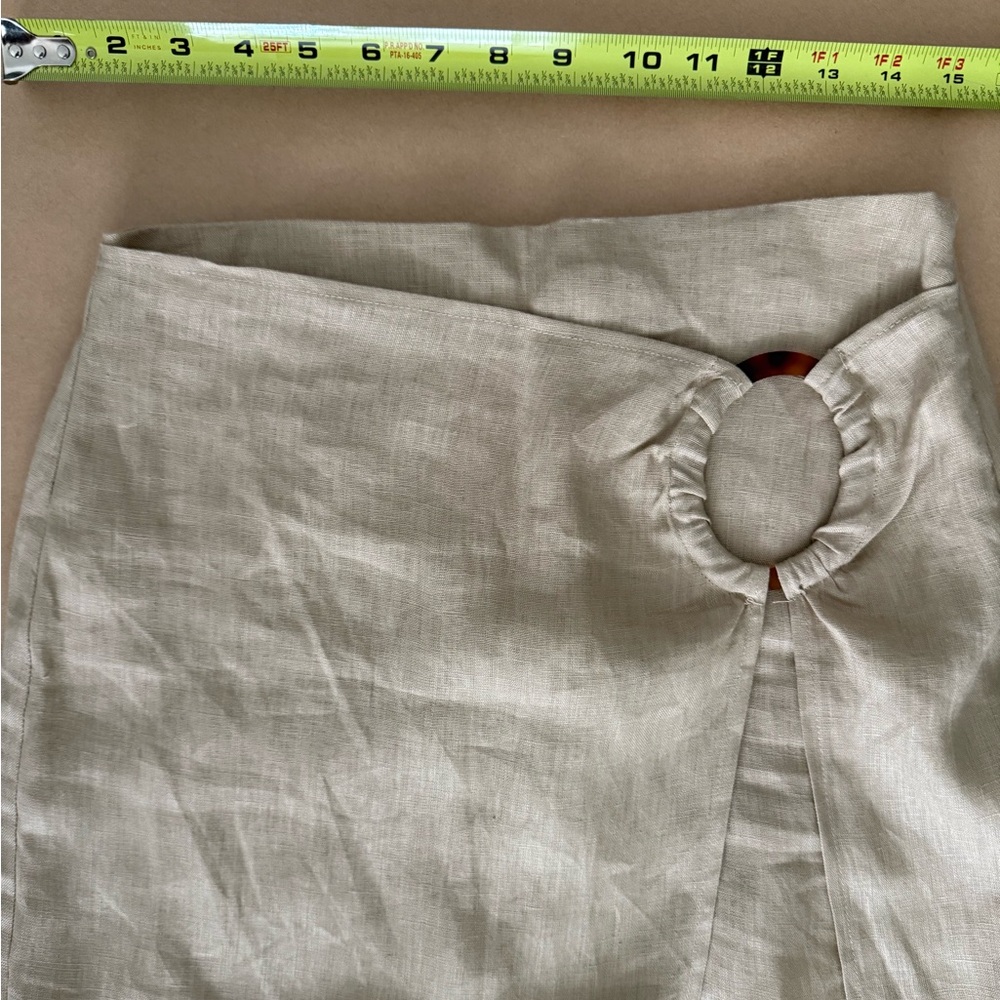 NWT/ Zara / Size XS / Elegant Beige Skirt with Ring Detail - Picture 6 of 10
